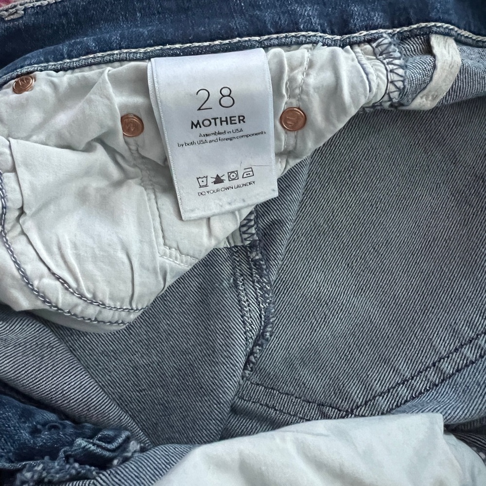 MOTHER The Weekender Fray Jeans - Picture 5 of 5